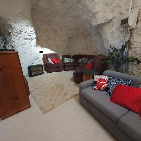 Fossickers Den Dugout Accommodation White Cliffs Kültér fotó
