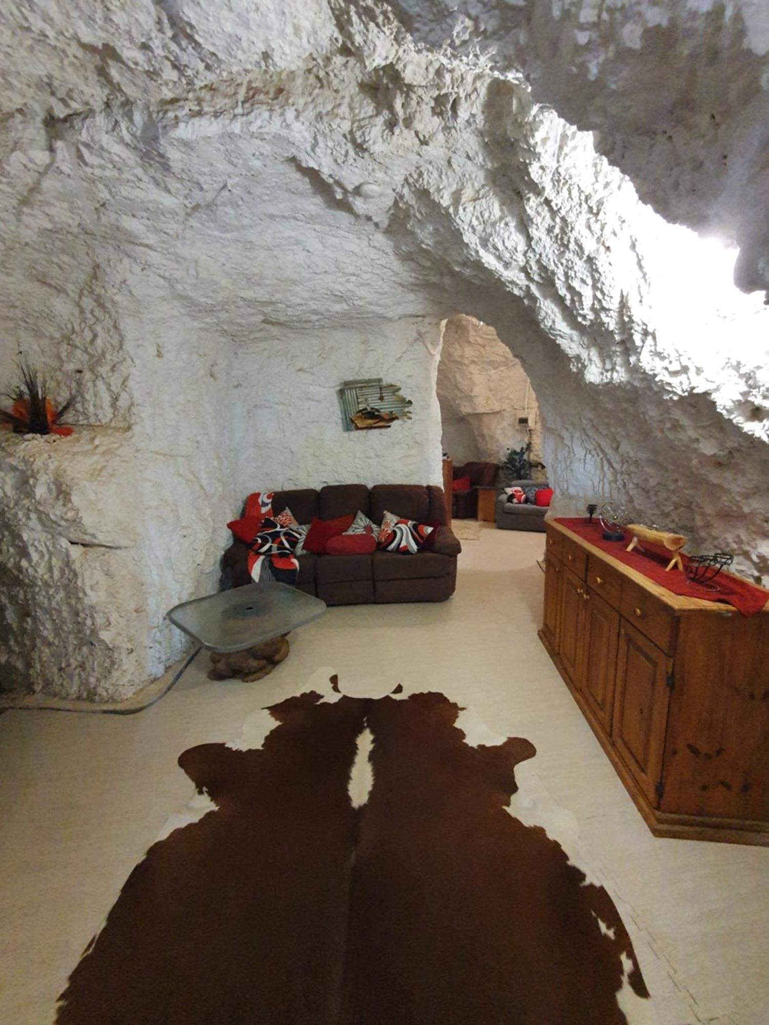 Fossickers Den Dugout Accommodation White Cliffs Kültér fotó
